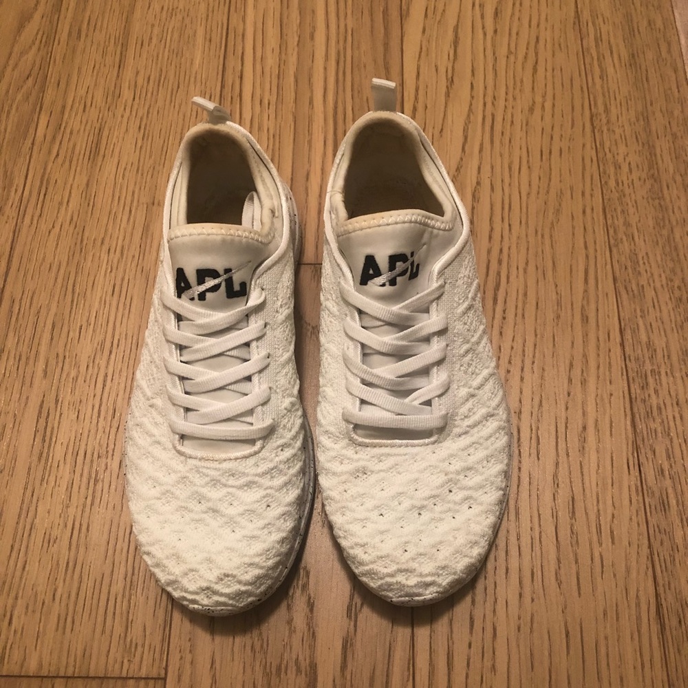 White APL Techloom Phantom in White